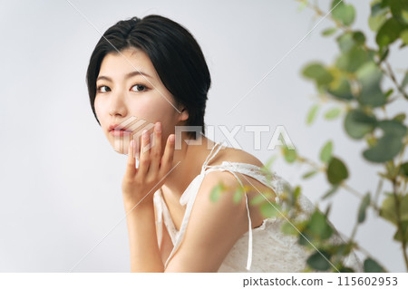 Women's beauty image skin care cosmetics 115602953