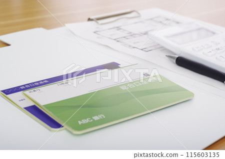 Image of making an estimate for housing costs 115603135