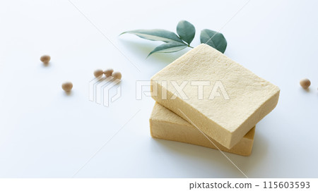 Koya tofu white background material 115603593