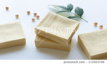 Koya tofu white background material 115603596