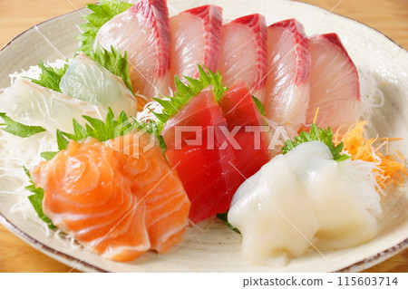 平正生魚片拼盤 115603714