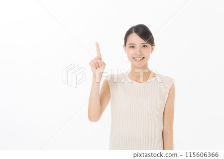 微笑的女人指著 微笑的女人指著 115606366