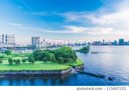 (東京)彩虹長廊看六號台場的夜景 (東京)彩虹長廊看六號台場的夜景 115607252