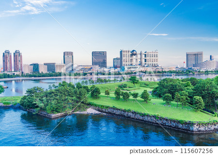 (東京)彩虹長廊看六號台場的夜景 (東京)彩虹長廊看六號台場的夜景 115607256