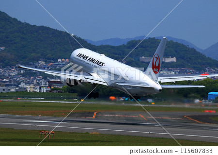大阪國際機場日航飛機起飛天空公園 115607833