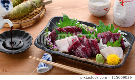 Minke whale lean meat and skin sashimi (not frozen) - local cuisine, Taiji, Wakayama Prefecture Minke whale lean meat and skin sashimi (not frozen) - local cuisine, Taiji, Wakayama Prefecture 115609029