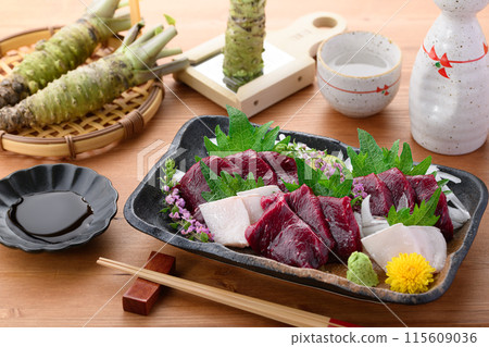 小鬚鯨紅肉真皮生魚片(未冷凍)鄉土料理,和歌山縣太地町 小鬚鯨紅肉真皮生魚片(未冷凍)鄉土料理,和歌山縣太地町 115609036