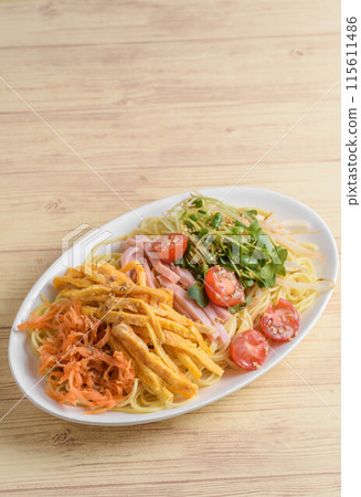 夏日經典料理:涼拌中餐 夏日經典料理:涼拌中餐 115611486