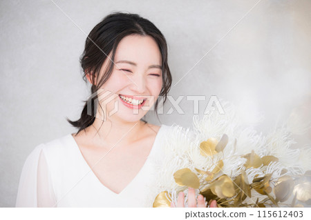 美白美白 美女美顏、黃金美顏影像、新娘婚紗、前期寫真拍攝等。 115612403