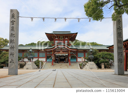 The pillars and tower gate of Hofu Tenmangu Shrine 115613004