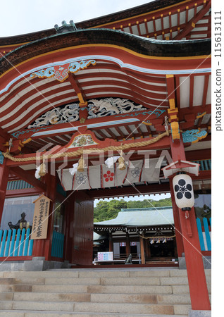 The tower gate and worship hall of Hofu Tenmangu Shrine 115613111