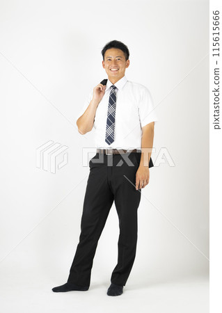 20多歲穿西裝的帥哥頭像 115615666