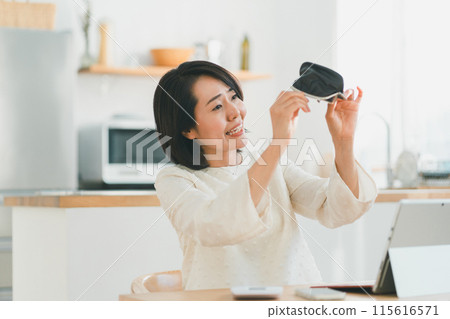 缺錢 女生 女孩 115616571