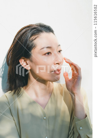 female, lady, woman 115616582