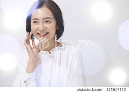 Beauty middle women 115617133