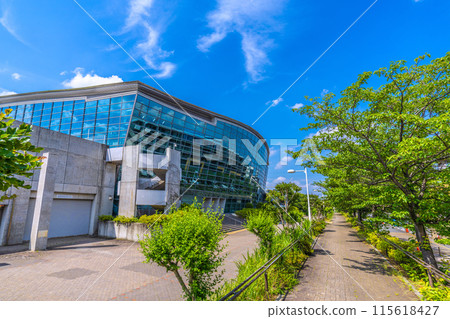 日本橫濱城市景觀，俯瞰橫濱國際泳池等。 115618427