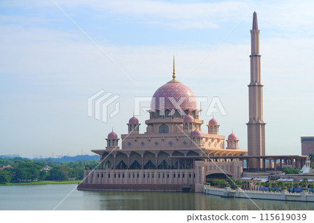 Putra Mosque, Putrajaya, Kuala Lumpur, Malaysia 115619039