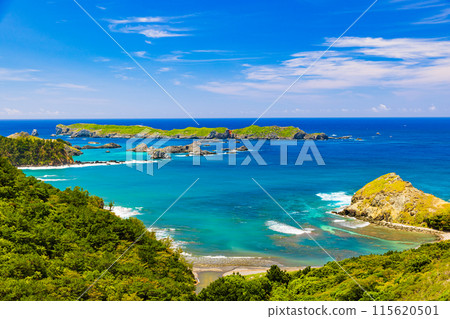 小笠原群島,父島,中山峠觀景台的壯麗景色 小笠原群島,父島,中山峠觀景台的壯麗景色 115620501