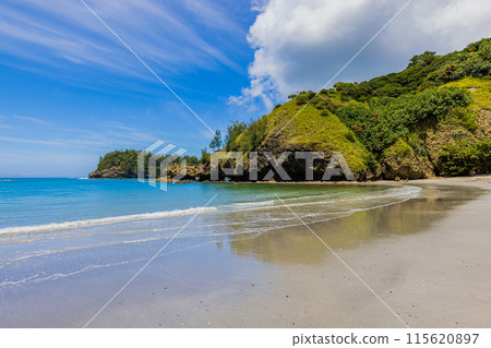 Scenery of Kominato Beach on Chichijima Island, Ogasawara Islands 115620897