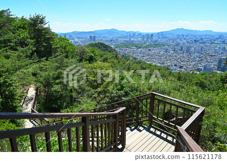 龍馬山登山道和首爾街景 [首爾/中浪區] 115621178