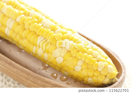 Boiled corn 115622701