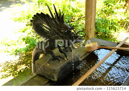 Kasugayama Shrine enshrines the god of victory in Joetsu City, Niigata Prefecture 115623714