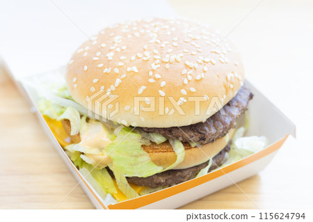 美味的漢堡包 115624794