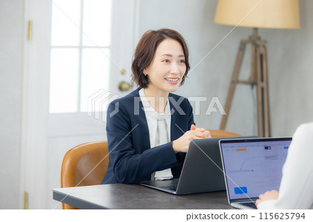 會議女商人 115625794