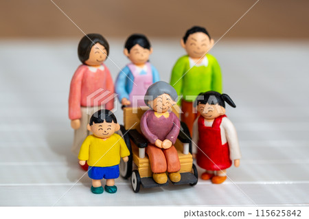 Handmade paper clay doll family 115625842