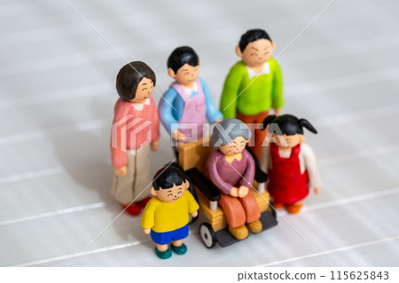 Handmade paper clay doll family Handmade paper clay doll family 115625843