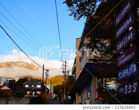 新潟縣妙高市赤倉溫泉街的清晨 115626802