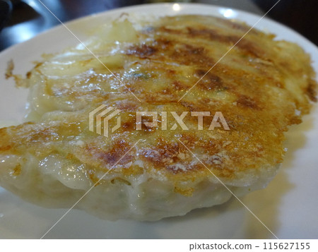 在拉麵店吃的餃子 在拉麵店吃的餃子 115627155