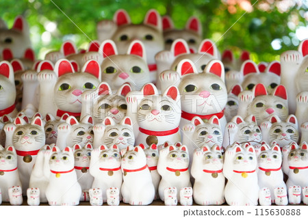Japan Tokyo Daikeizan Gotokuji Maneki Neko Japan Tokyo Daikeizan Gotokuji Maneki Neko 115630888