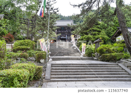 Niomon Gate at Hasedera Temple (Nara Prefecture) in June Niomon Gate at Hasedera Temple (Nara Prefecture) in June 115637740