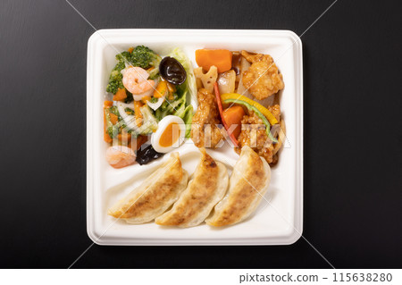 Chinese 3-item assortment (fried salted shrimp, sweet and sour pork, gyoza) Chinese 3-item assortment (fried salted shrimp, sweet and sour pork, gyoza) 115638280