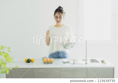 廚房裡的女人 115639730