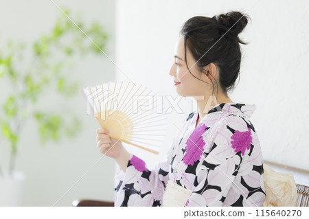 A woman in a yukata 115640270