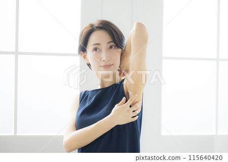 中年婦女注意身體 115640420