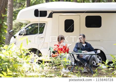 A couple in their 50s enjoying their holiday 115640728