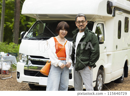 A couple in their 50s enjoying their holiday 115640729