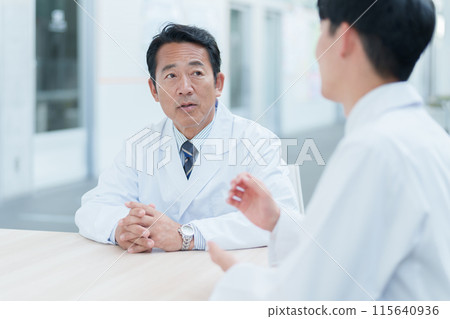 Doctor Hospital Meeting 115640936