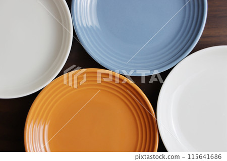 Image of a dining table Image of a dining table 115641686