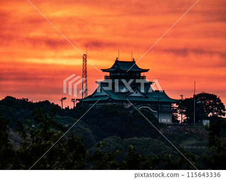 日出前小牧山城的風景 日出前小牧山城的風景 115643336