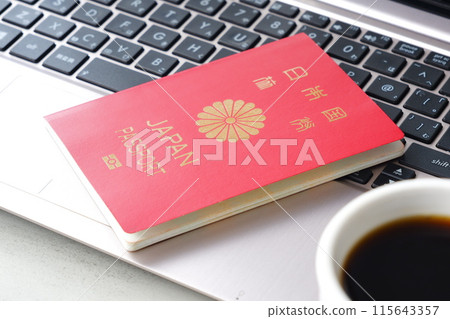 準備好日本護照(普通10年紅色護照)並規劃您的海外旅行。 準備好日本護照(普通10年紅色護照)並規劃您的海外旅行。 115643357