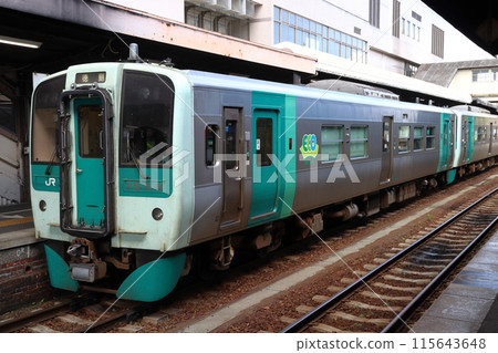 德島線1500系50係到達德島站（阿波池田⇔德島） 115643648