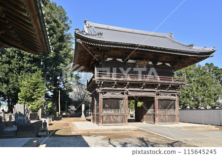Walking around Konosu-juku on the Nakasendo: Jodo sect Shoganji temple, Niomon gate Walking around Konosu-juku on the Nakasendo: Jodo sect Shoganji temple, Niomon gate 115645245