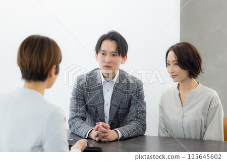 男人和女人見面 男人和女人見面 115645602