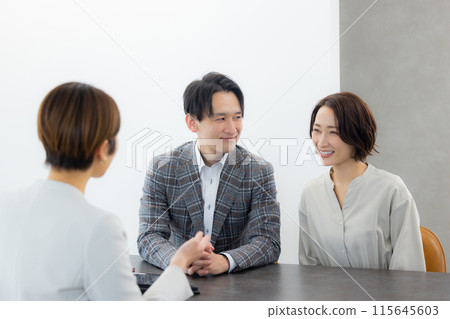 男人和女人見面 男人和女人見面 115645603