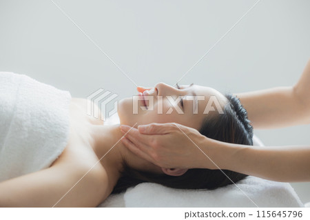 面部美容 115645796