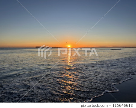 Sunrise at Mount Maunganui, North Island, New Zealand Sunrise at Mount Maunganui, North Island, New Zealand 115646618